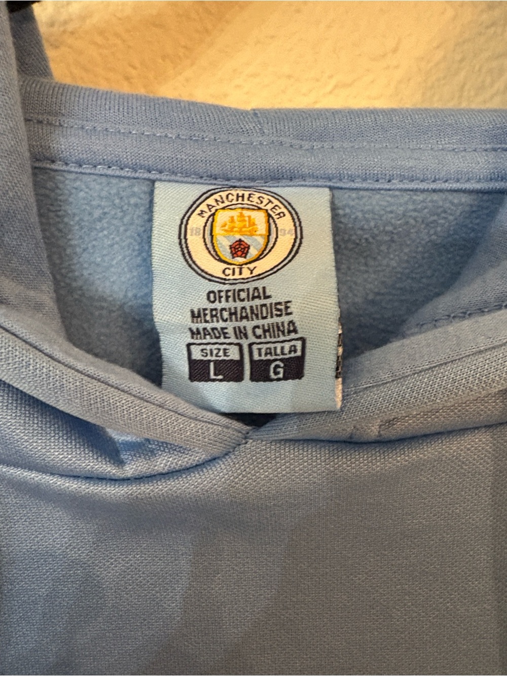 Official Manchester City FC light blue hooded sweatshirt - Picture 3 of 4